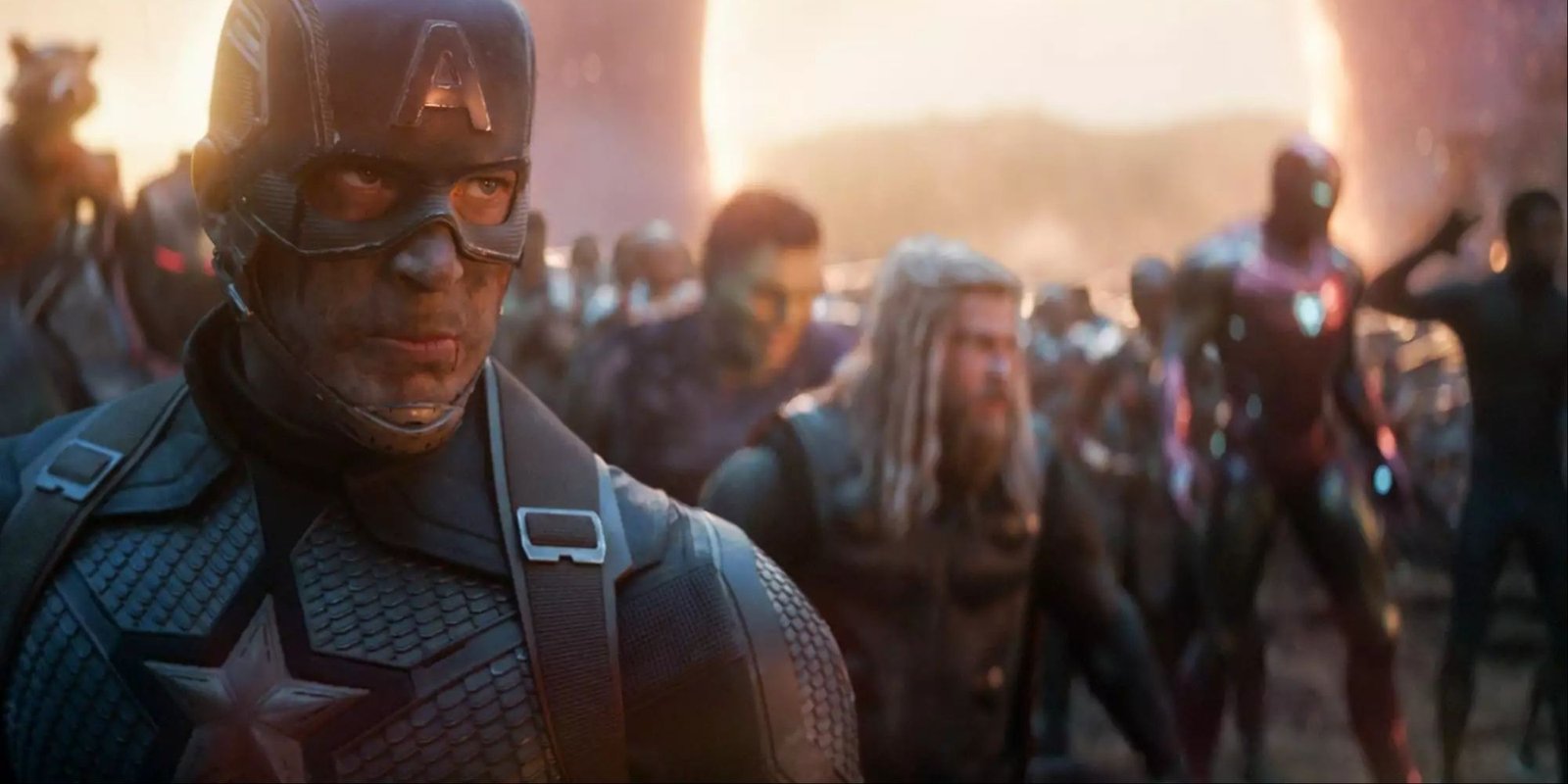 Captain America (Chris Evans) with an army of heroes behind him, in Avengers: Endgame.