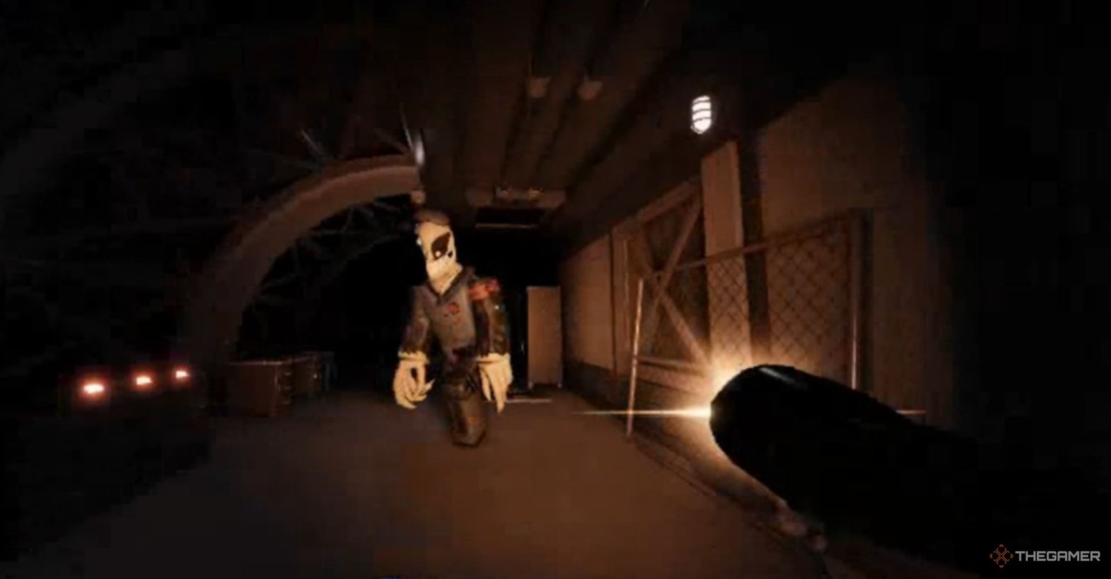 Roblox The Hunt Mega Edition Pressure the crooked Entity walking in.
