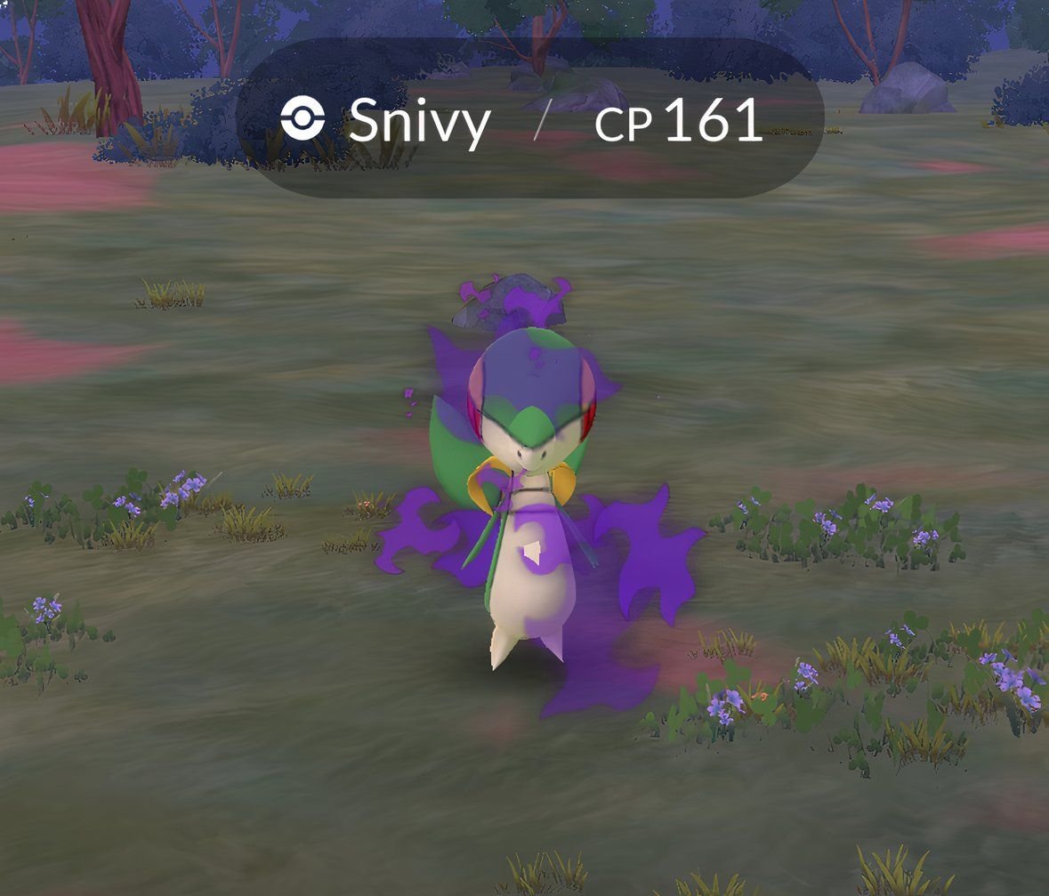 Shadow Snivy's catch screen from Pokemon Go.
